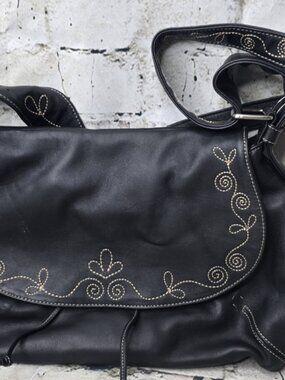 Fina Firenze Women's Black Leather Shoulder Bag with Elegant Embroidery